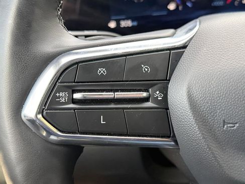 Used 2025 Chevrolet Equinox LT FWD image 25