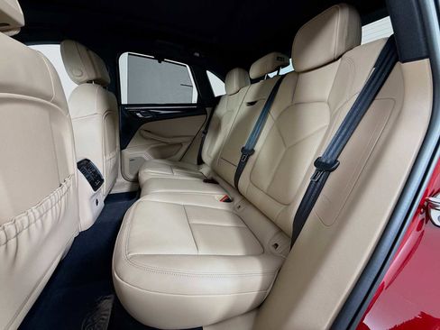 New 2026 Porsche Macan S image 24