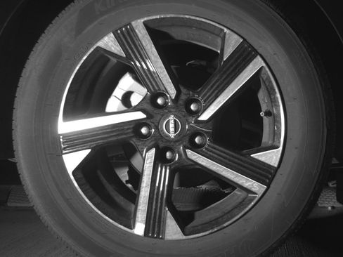 Used 2025 Nissan Sentra SV FWD image 15