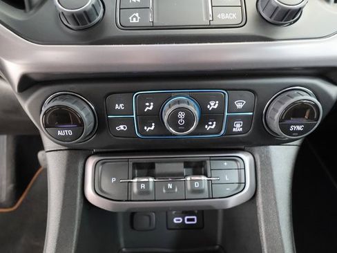 Used 2023 GMC Acadia AT4 w/ Technology Package image 18