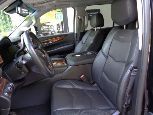 Used 2015 Cadillac Escalade ESV Luxury AWD/4WD image 9