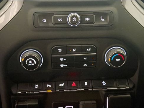 Used 2025 Chevrolet Silverado 2500 Custom w/ Custom Value Package image 13