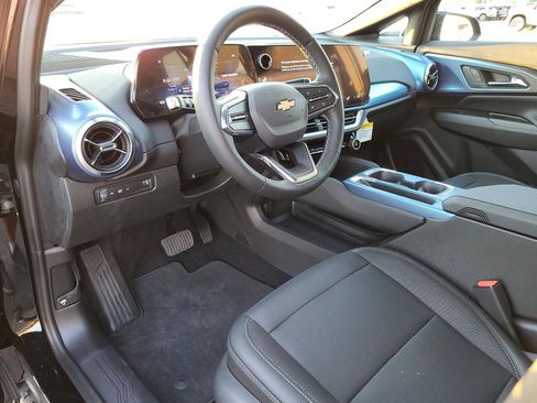 New 2024 Chevrolet Equinox EV LT image 10