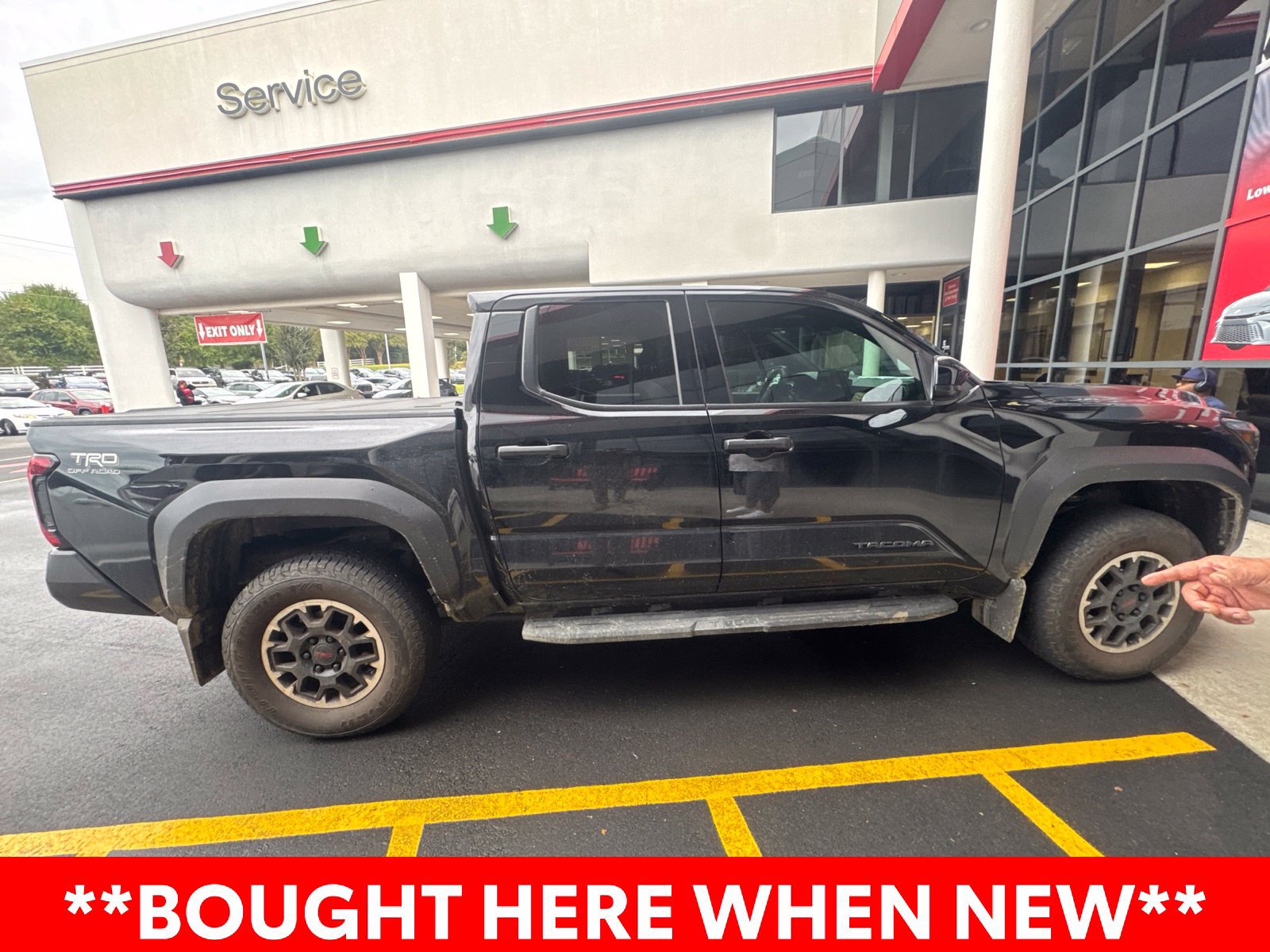 Used 2026 Toyota Tacoma TRD Off-Road AWD/4WD image 3