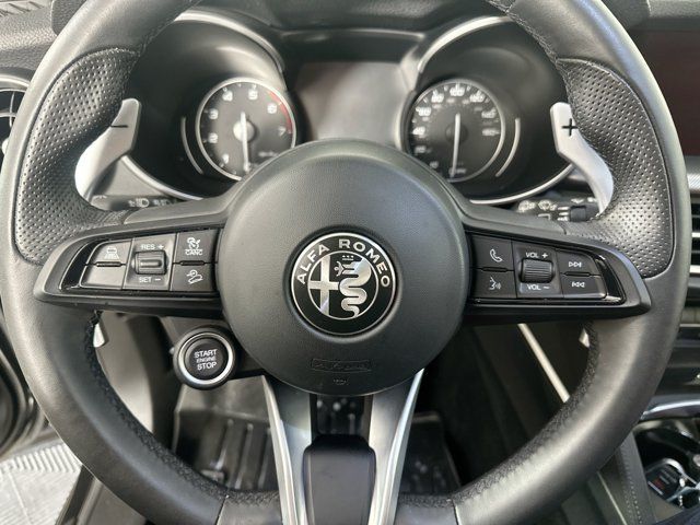 Used 2023 Alfa Romeo Stelvio Veloce AWD/4WD image 22