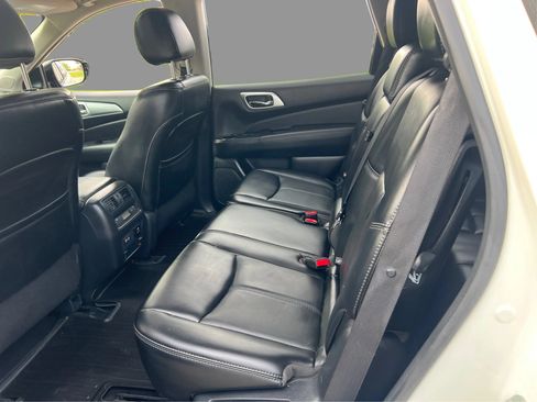 Used 2017 Nissan Pathfinder SL w/ SL Premium Package AWD/4WD image 11