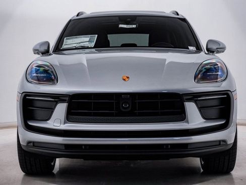 New 2026 Porsche Macan image 6