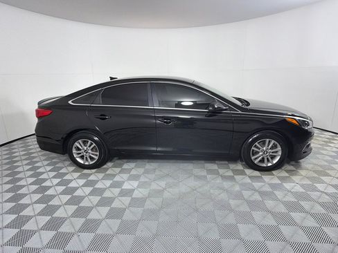 Used 2015 Hyundai Sonata SE w/ Option Group 09 FWD image 4
