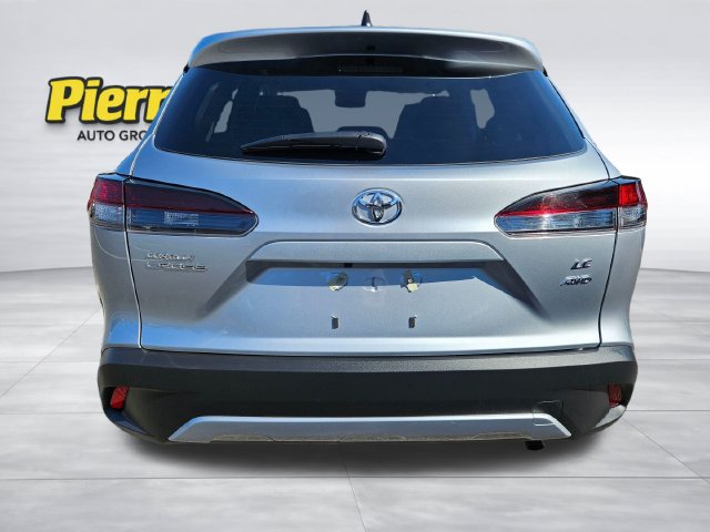 Used 2026 Toyota Corolla Cross LE AWD/4WD image 4