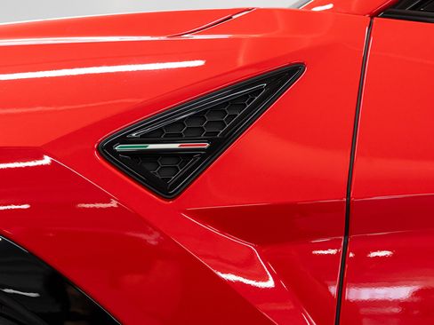 New 2026 Lamborghini Urus SE image 19