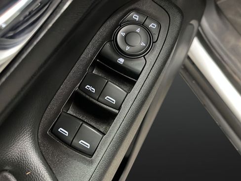 Used 2020 Chevrolet Equinox LT w/ LPO, Floor Liner Package FWD image 20