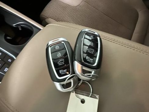 Used 2020 Hyundai Santa Fe SEL w/ Convenience Package AWD/4WD image 20