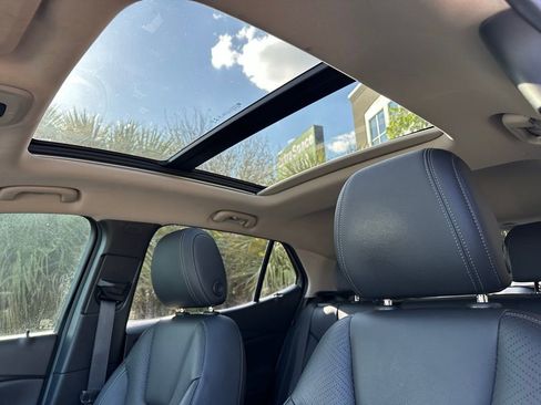 Used 2020 Buick Encore GX Essence w/ Experience Buick Package FWD image 29