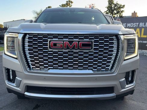 Used 2021 GMC Yukon XL Denali w/ Denali Ultimate Package RWD image 10