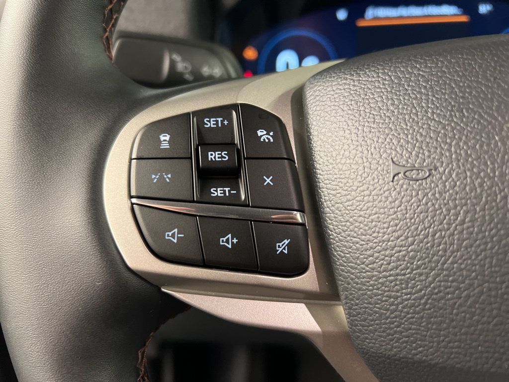New 2026 Ford Explorer Active w/ Active Comfort Package AWD/4WD image 17