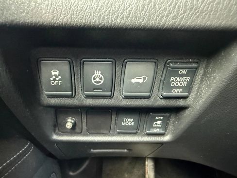 Used 2014 Nissan Pathfinder Platinum w/ Platinum Premium Package image 30