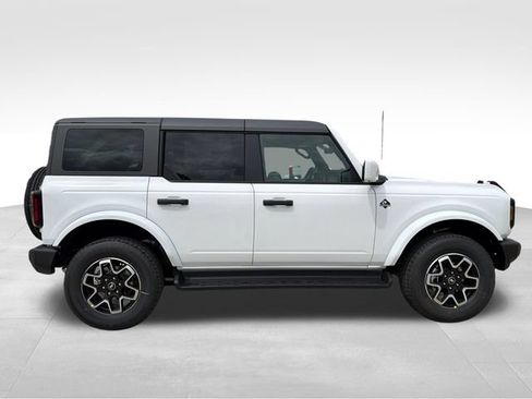 New 2026 Ford Bronco Outer Banks AWD/4WD image 8