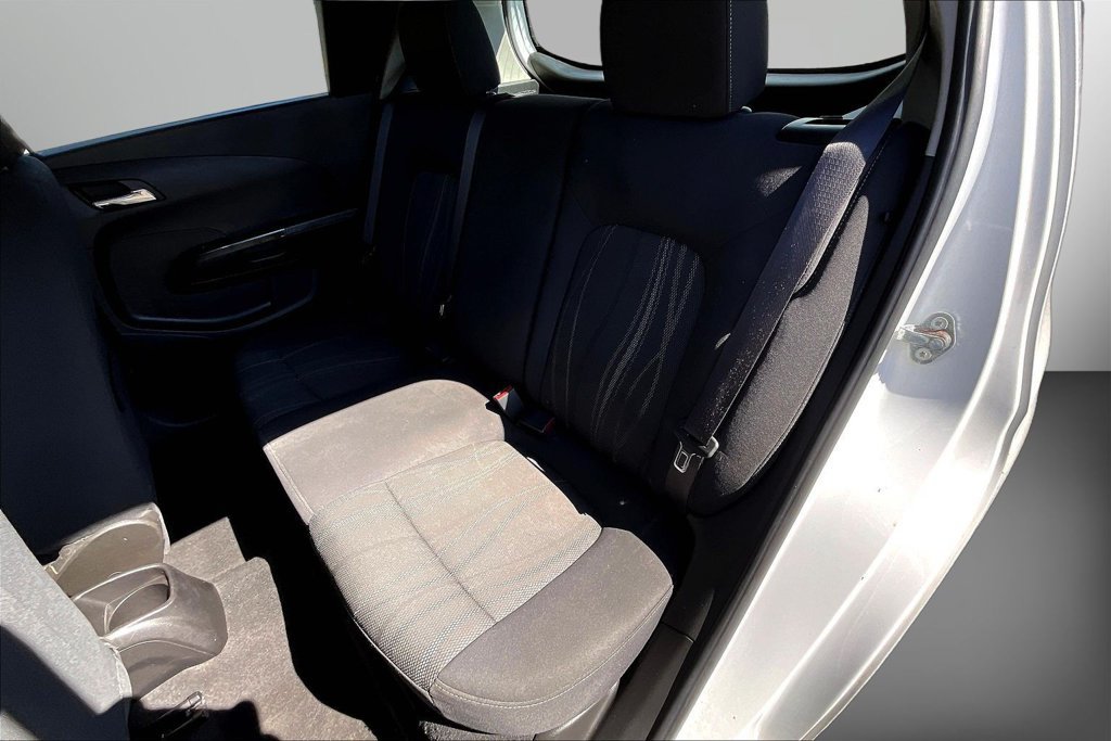 Used 2015 Chevrolet Sonic LT FWD image 21