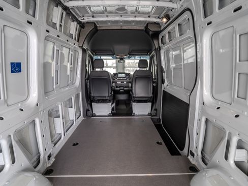New 2025 Mercedes-Benz Sprinter 2500 image 27