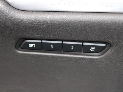 Used 2024 Cadillac XT6 Premium Luxury image 28