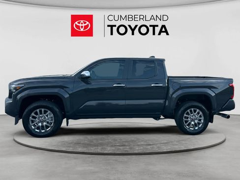 Used 2025 Toyota Tacoma Limited AWD/4WD image 2