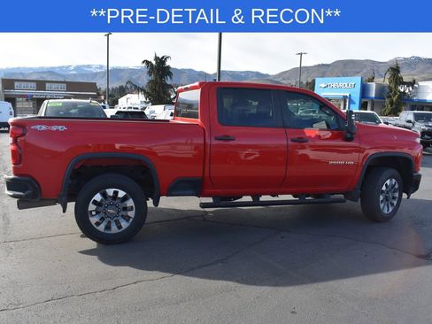 Used 2023 Chevrolet Silverado 2500 Custom w/ Custom Value Package image 5