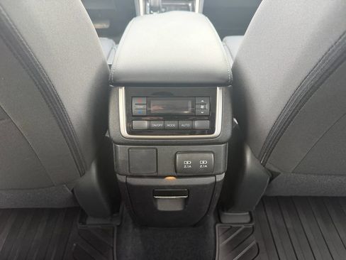 Used 2020 Subaru Ascent Premium w/ Convenience Package AWD/4WD image 39