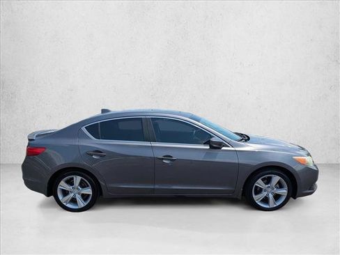 Used 2015 Acura ILX FWD image 4