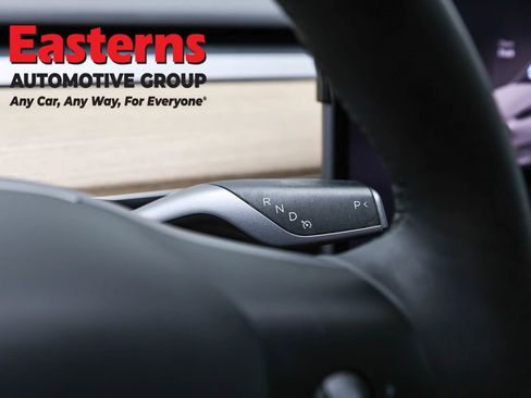 Used 2022 Tesla Model Y Long Range AWD/4WD image 13