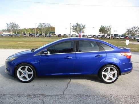 Used 2013 Ford Focus Titanium w/ Titanium Handling Pkg image 4