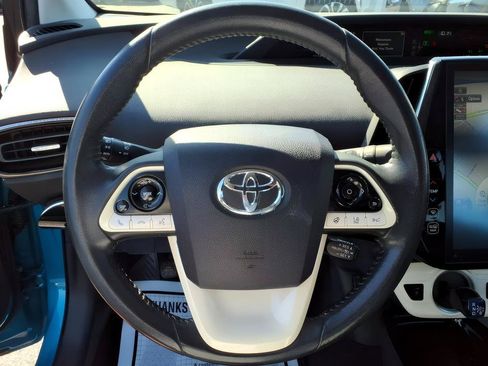 Used 2017 Toyota Prius Prime Advanced FWD image 26