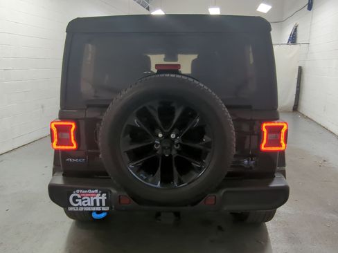 Used 2022 Jeep Wrangler Unlimited Sahara w/ Cold Weather Group image 5