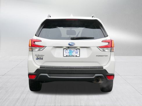 Certified 2023 Subaru Forester Premium image 6