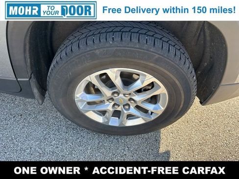 Used 2021 Chevrolet Traverse LT image 35