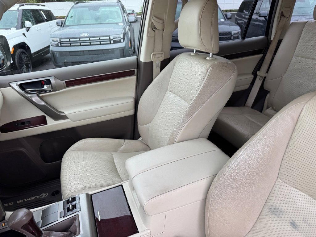 Used 2019 Lexus GX 460 Premium w/ Premium Package AWD/4WD image 7