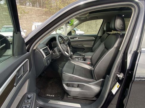 Used 2022 Volkswagen Atlas SE AWD/4WD image 12