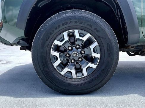 Used 2021 Toyota Tacoma SR AWD/4WD image 8