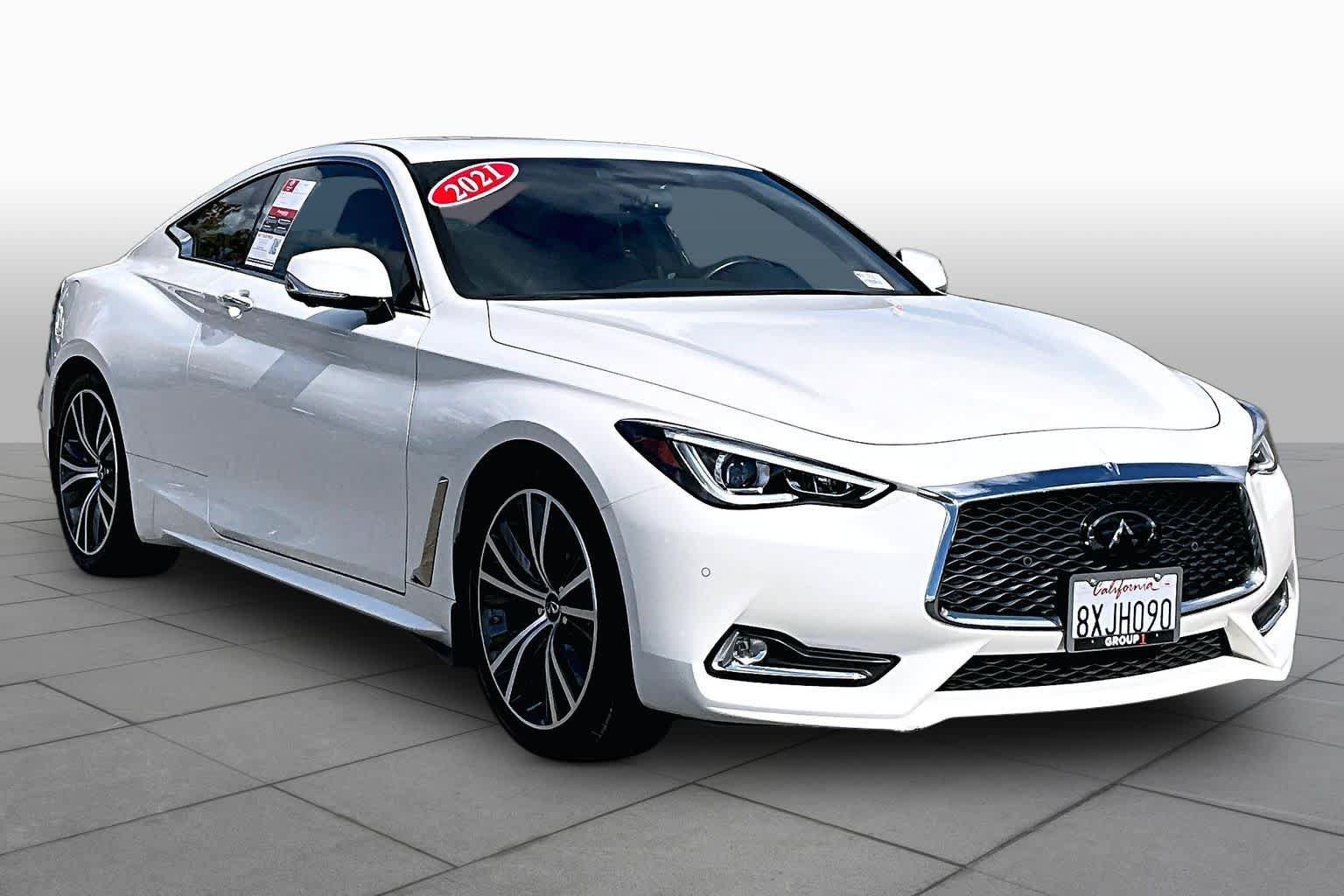 Used 2021 INFINITI Q60 3.0t Luxe w/ Essential Package RWD image 2