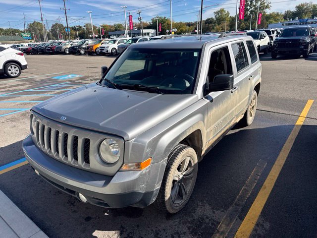 Used 2015 Jeep Patriot High Altitude AWD/4WD image 1