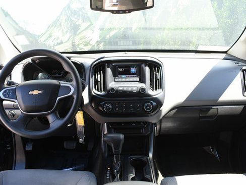 Used 2016 Chevrolet Colorado W/T w/ WT Convenience Package RWD image 18