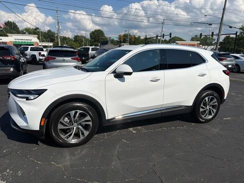 Used 2023 Buick Envision Essence AWD/4WD image 3