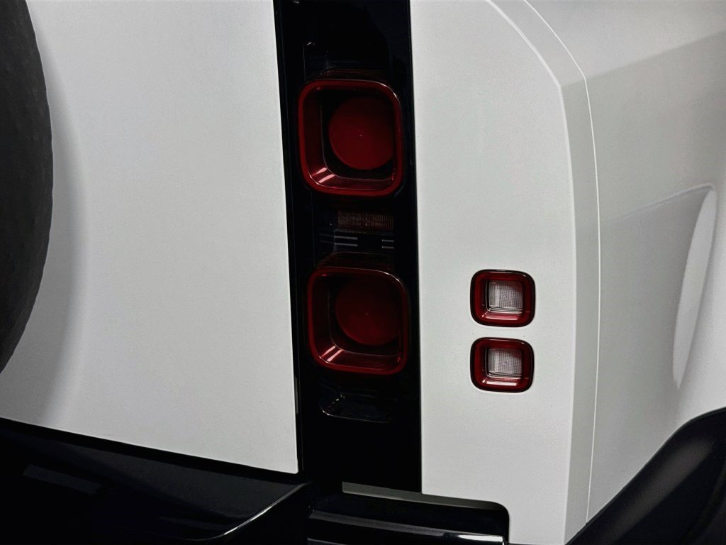 Used 2024 Land Rover Defender 130 S AWD/4WD image 33