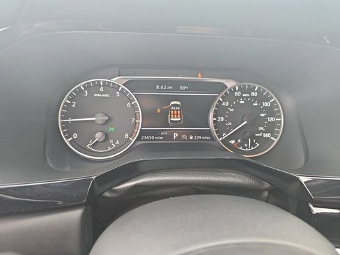 Used 2025 Nissan Pathfinder SV image 21