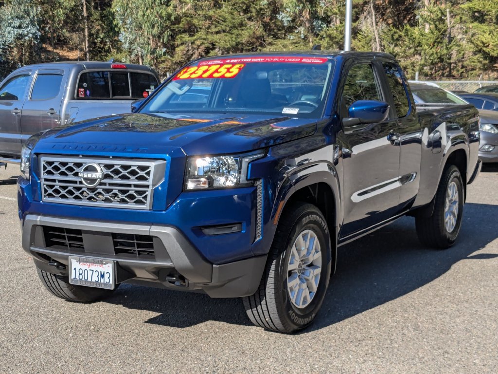 Used 2022 Nissan Frontier SV w/ Technology Package AWD/4WD image 2