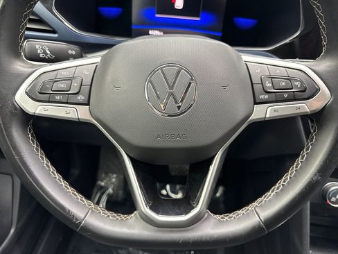 Used 2022 Volkswagen Taos SE w/ Panoramic Sunroof Package AWD/4WD image 57