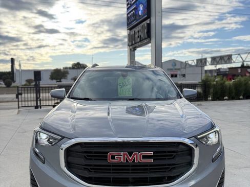 Used 2018 GMC Terrain SLE w/ Driver Convenience Package image 2