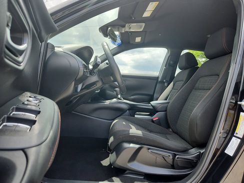 Used 2024 Honda HR-V Sport image 8