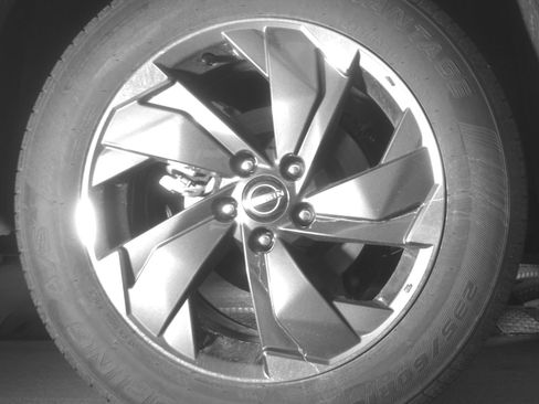 Used 2025 Nissan Rogue SV image 15