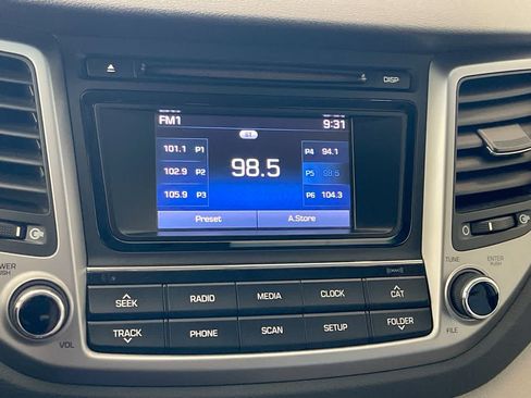 Used 2017 Hyundai Tucson SE w/ SE Popular Package 02 AWD/4WD image 16