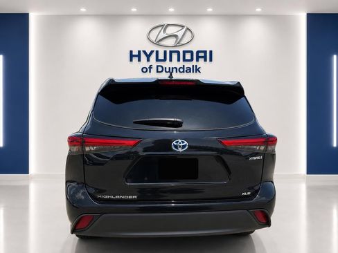 Used 2023 Toyota Highlander XLE FWD image 6